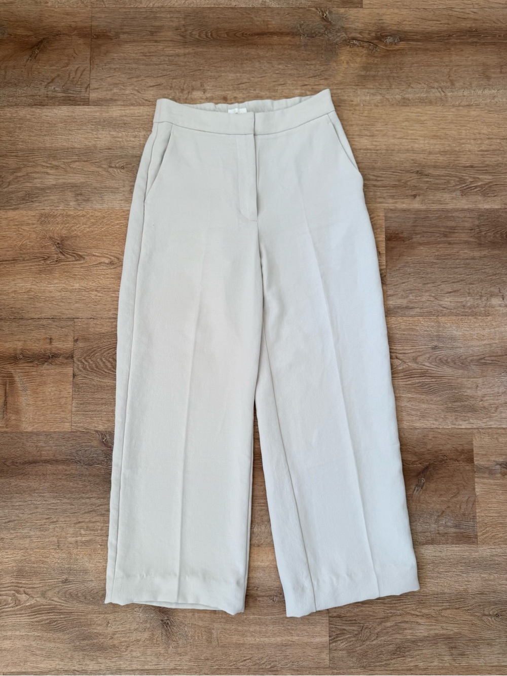 The Limitless Pant™ in Crepette™ Wilfred Aritzia - size 8